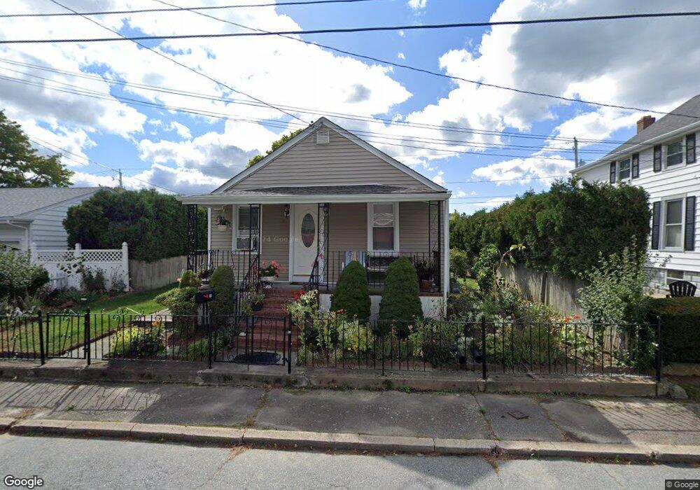 10 Garfield St, South Dartmouth, MA 02748 - photo 1