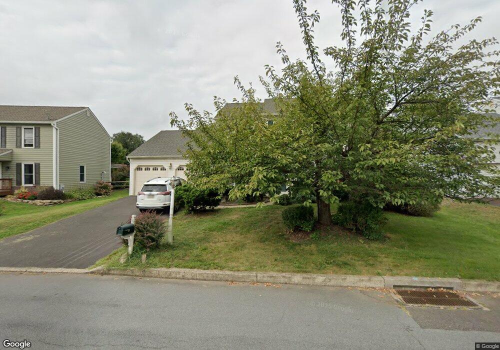 207 Abbey Dr, Royersford, PA 19468 - photo 1