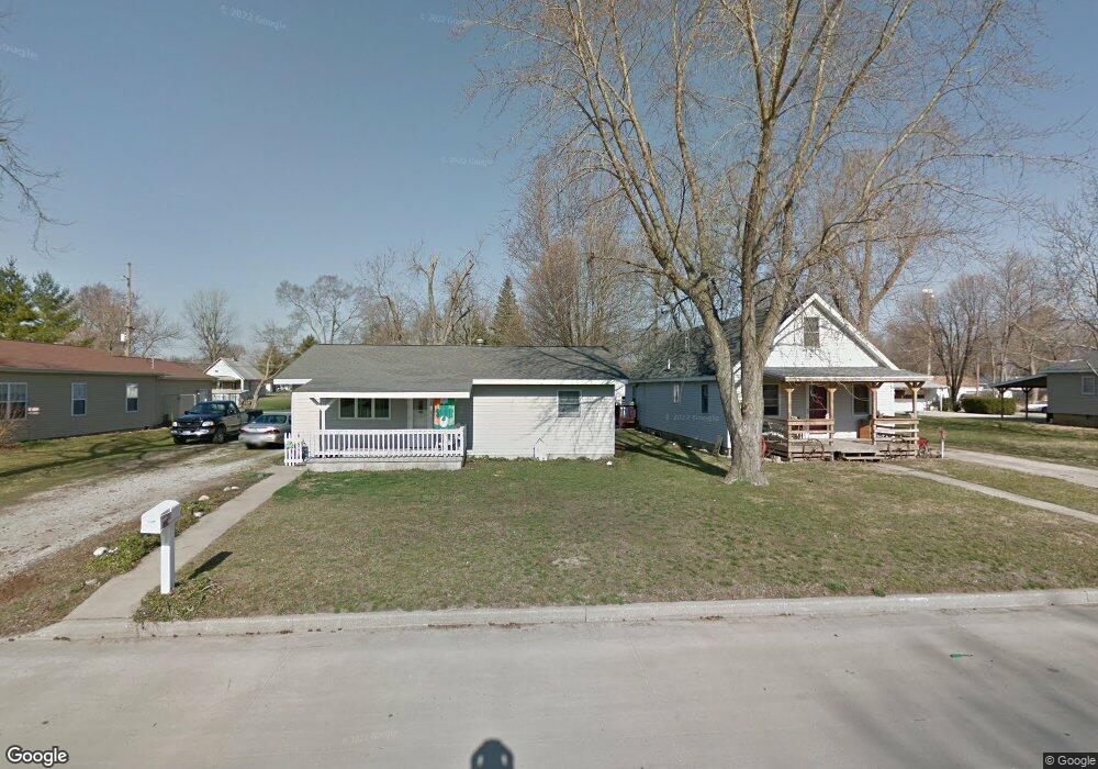 1519 N Logan St, Lincoln, IL 62656 - photo 1