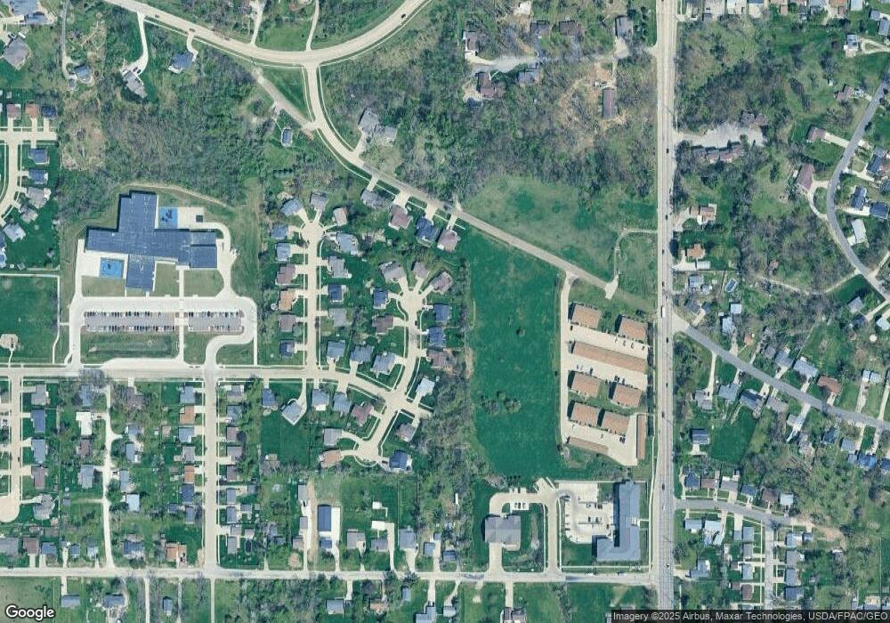 1321 Andrew Ct NW, Cedar Rapids, IA 52405 - photo 1