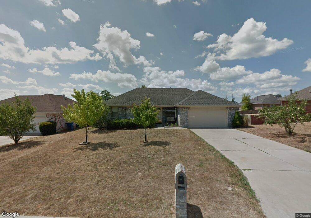 512 W Chestnut Rd, Nixa, MO 65714 - photo 1