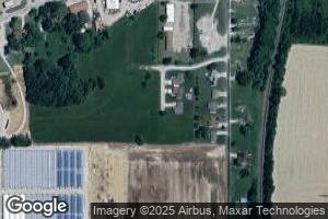 320 S Walnut St, Saint Elmo, IL 62458