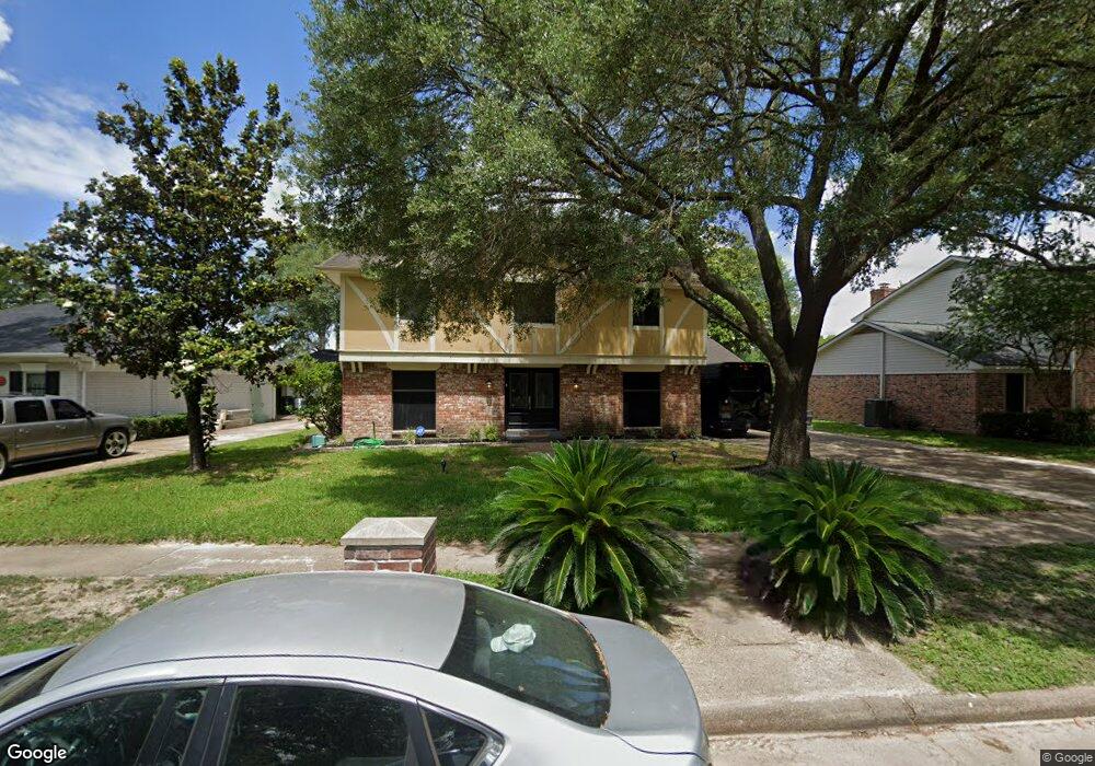 7539 Maple Tree Dr, Houston, TX 77088 - photo 1