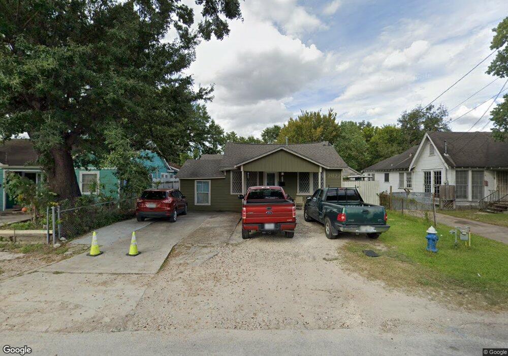 113 Melbourne St, Houston, TX 77022 - photo 1