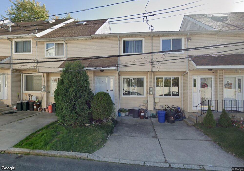 26 Houston Ln, Staten Island, NY 10302 - photo 1