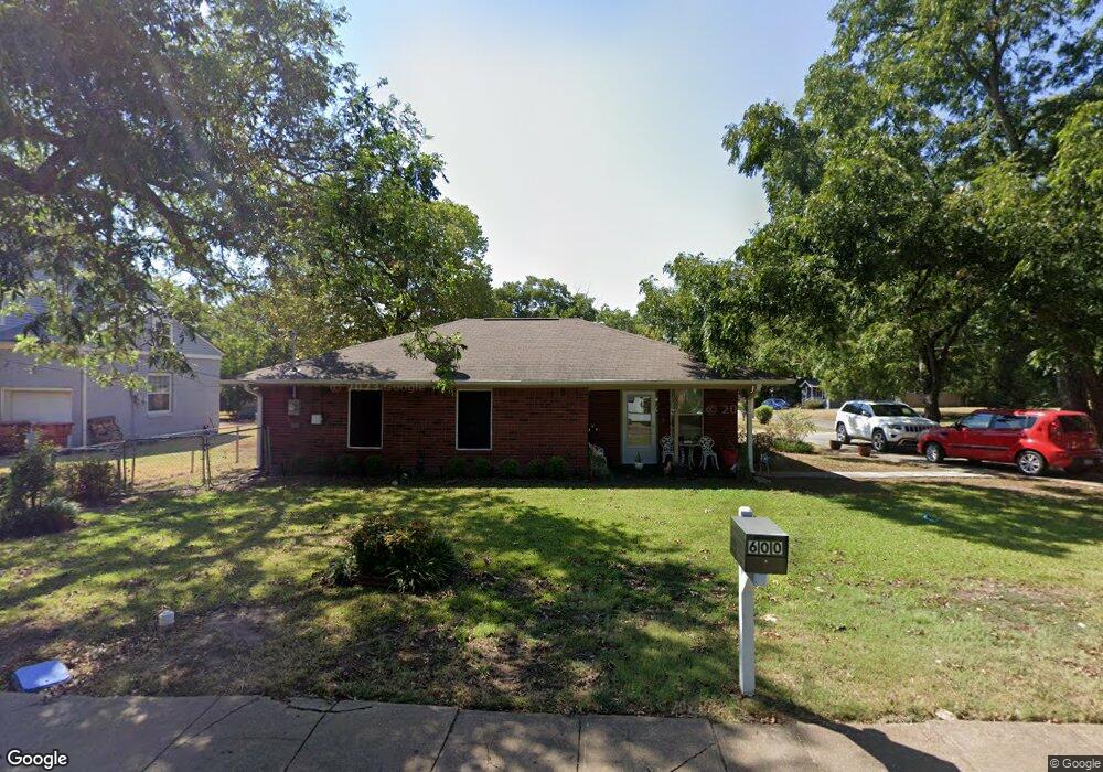 600 E 12th St, Bonham, TX 75418 - photo 1