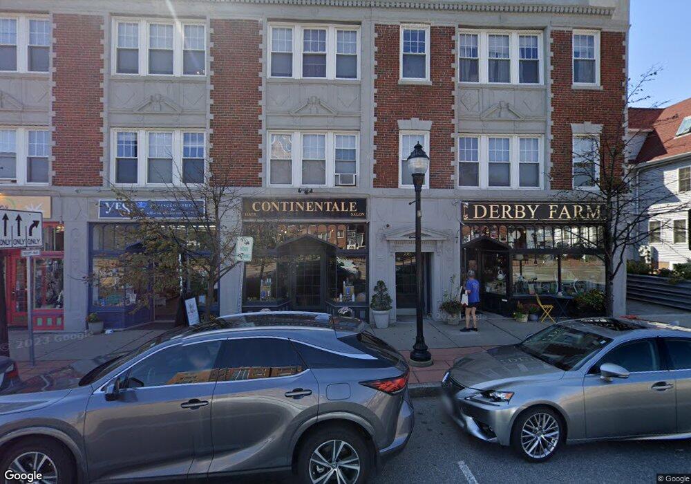 216 Massachusetts Ave unit 2, Arlington, MA 02474 - photo 1