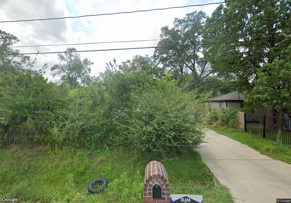 10537 Wicklowe St, Houston, TX 77016 - photo 1