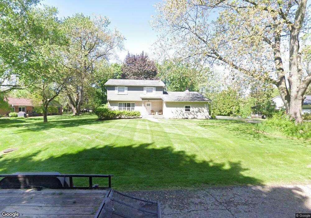 2400 Bratton Ave, Bloomfield Hills, MI 48302 - photo 1