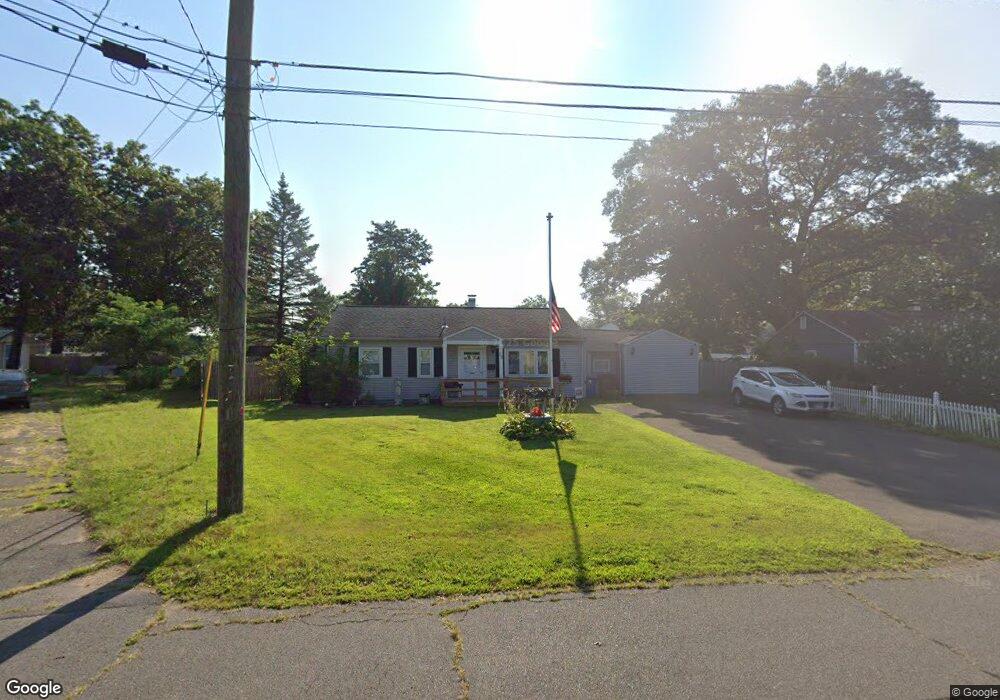 28 Walnut Cir, Windsor Locks, CT 06096 - photo 1