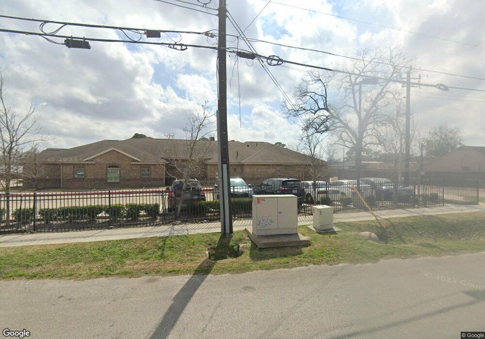 98 Fichter St, Houston, TX 77022 - photo 1