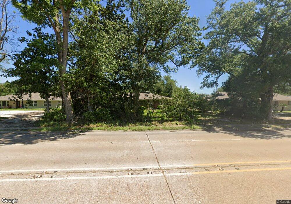 2105 E Prien Lake Rd, Lake Charles, LA 70601 - photo 1