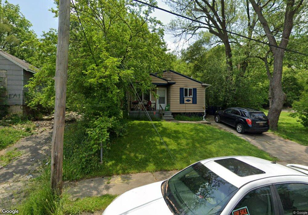 2615 Lester Ct, Flint, MI 48503 - photo 1