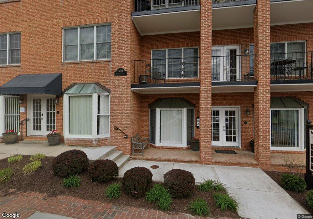 300 Ellicott St unit C, Occoquan, VA 22125 - photo 1