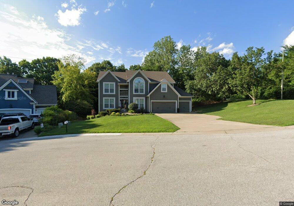 5710 Pflumm Rd, Shawnee, KS 66216 - photo 1