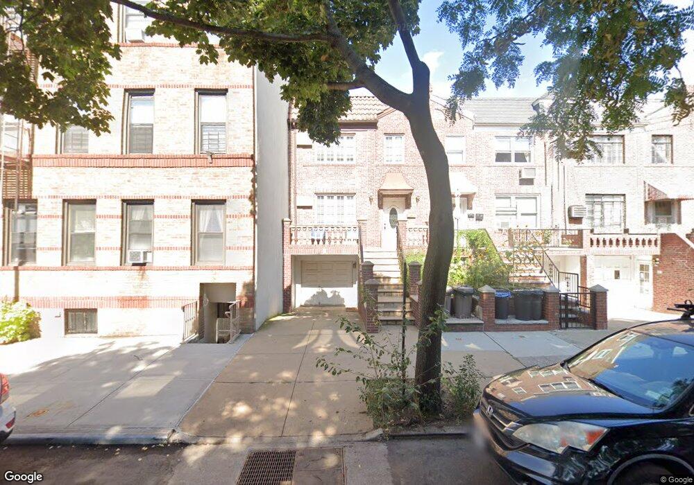 3274 42nd St, Astoria, NY 11103 - photo 1