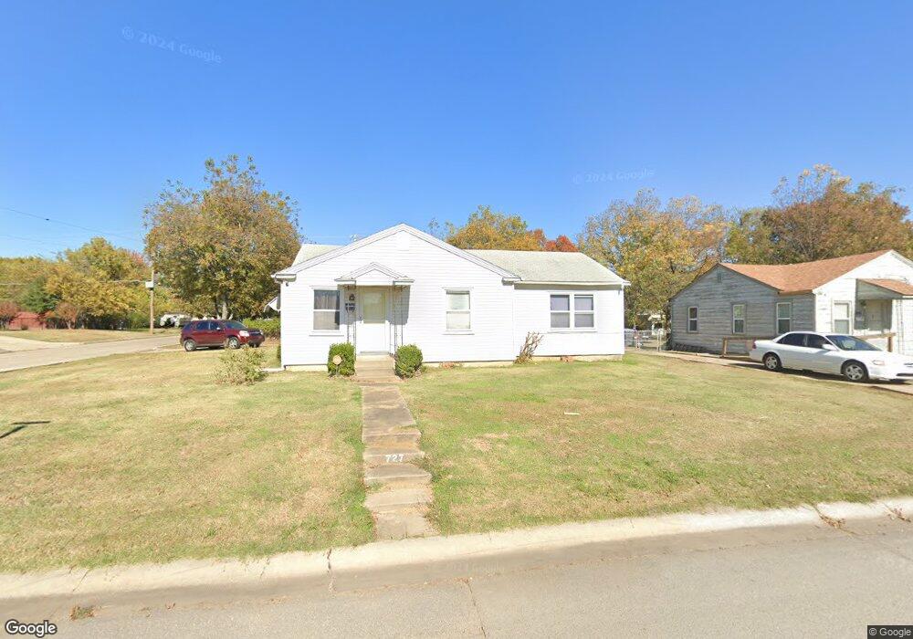 727 Davis St NW, Ardmore, OK 73401 - photo 1