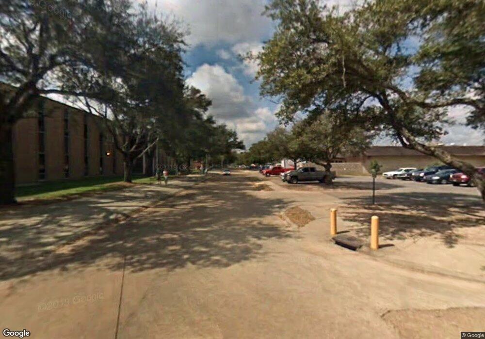 529 E Jefferson Dr E, Lake Charles, LA 70607 - photo 1