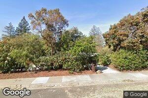 880 Lathrop Dr, Stanford, CA 94305