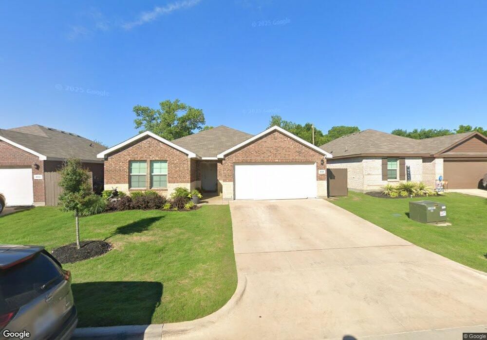 402 Hideaway Dr, Cleburne, TX 76033 - photo 1