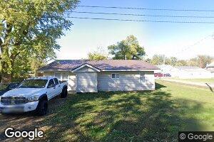407 N Cherry St, Chamois, MO 65024