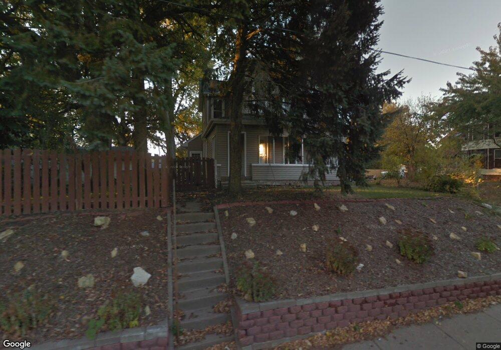 1003 E Locust St, Davenport, IA 52803 - photo 1