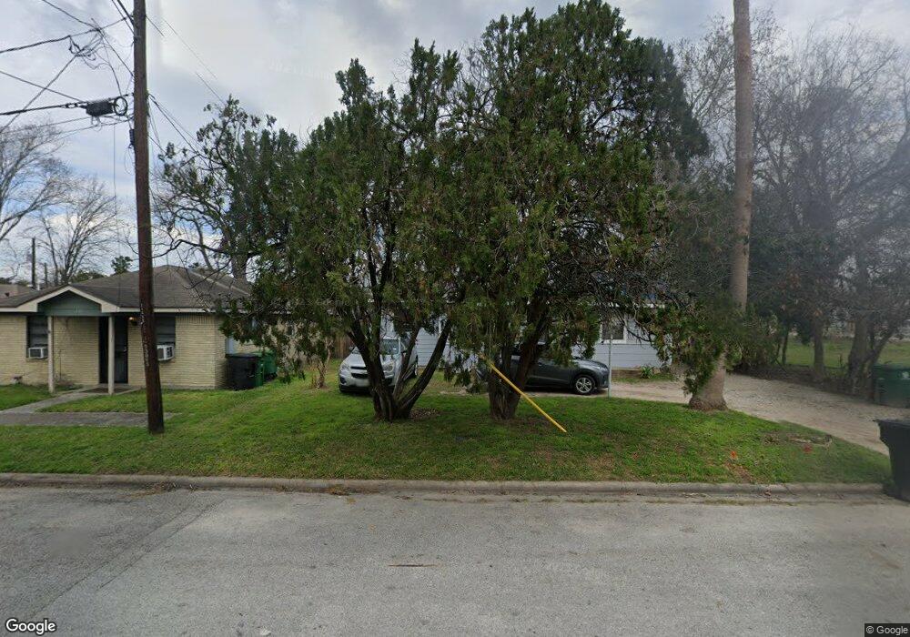 1511 Tarley St, Houston, TX 77009 - photo 1