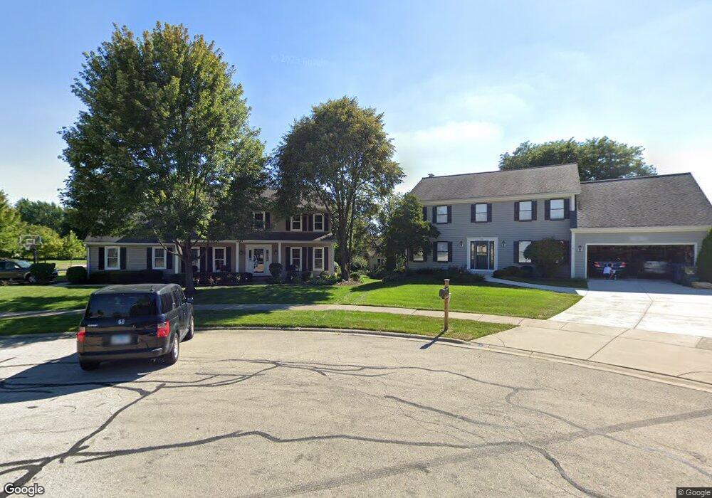 1809 Hilltop Ct, Naperville, IL 60565 - photo 1