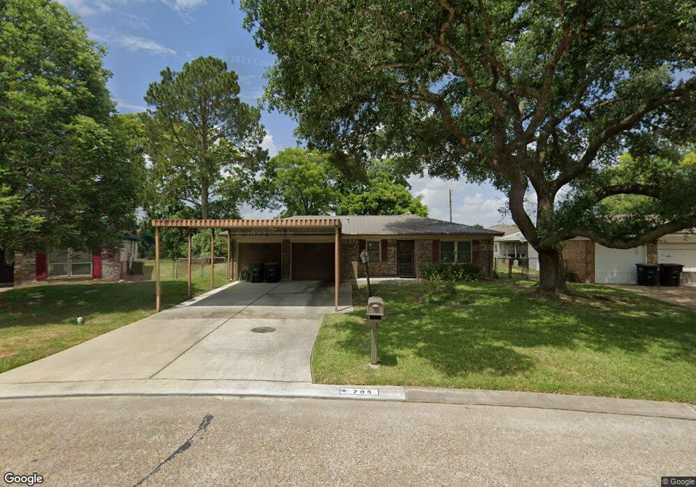 705 Circle Way, Alvin, TX 77511 - photo 1