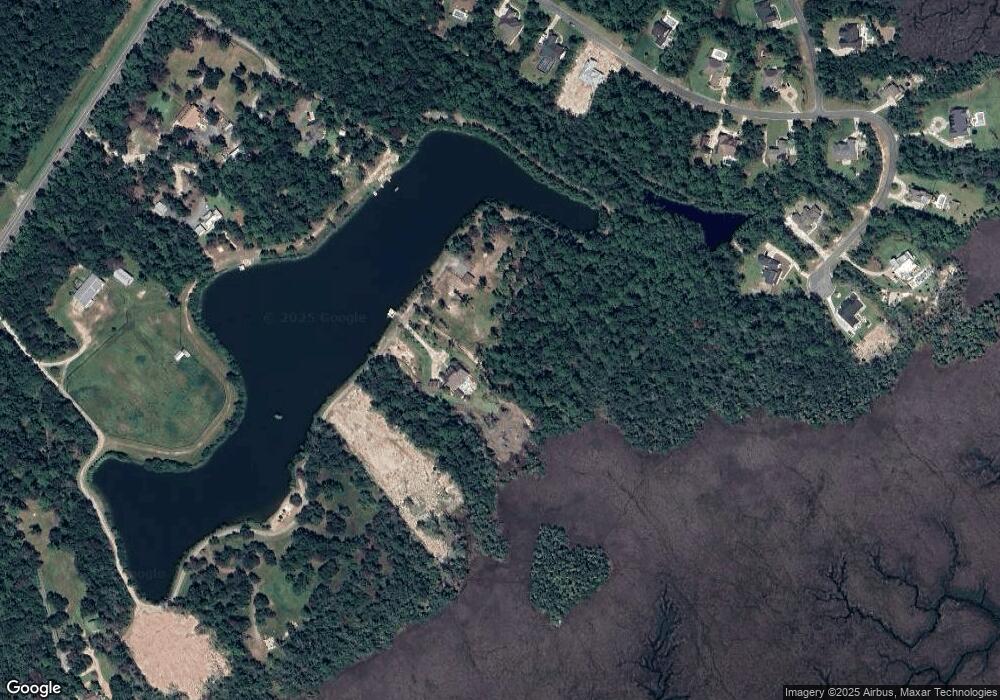 645 Maryanne Lake Cir, Brunswick, GA 31523 - photo 1