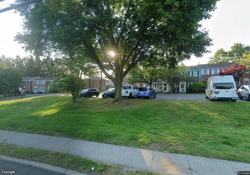 182 Penn Common, Milford, CT 06460 - photo 1