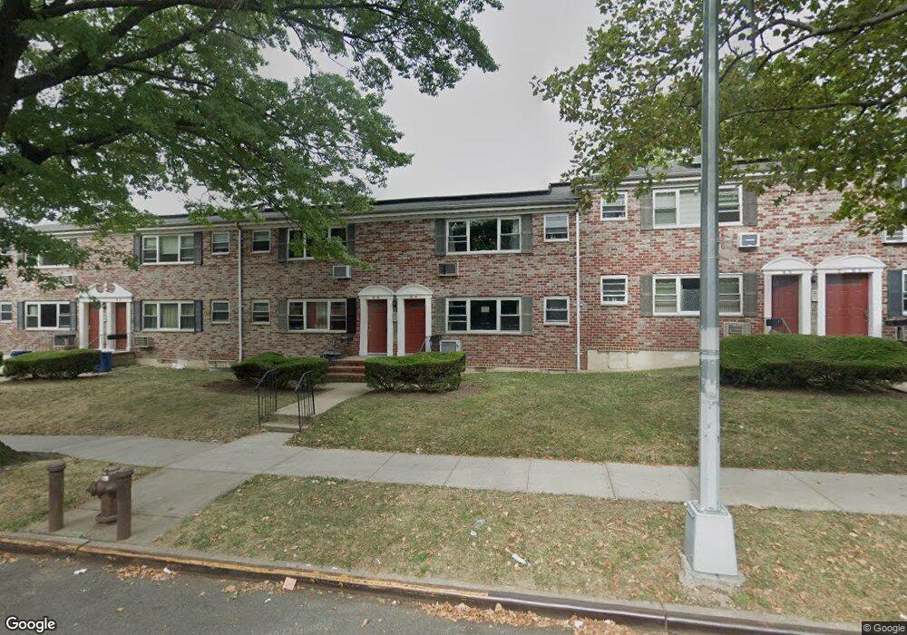 70-14 Kissena Blvd unit 121B, Flushing, NY 11367 - photo 1