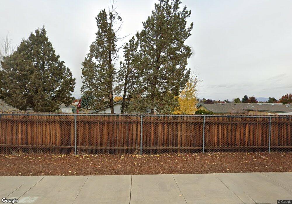 2617 SW Mariposa Loop, Redmond, OR 97756 - photo 1