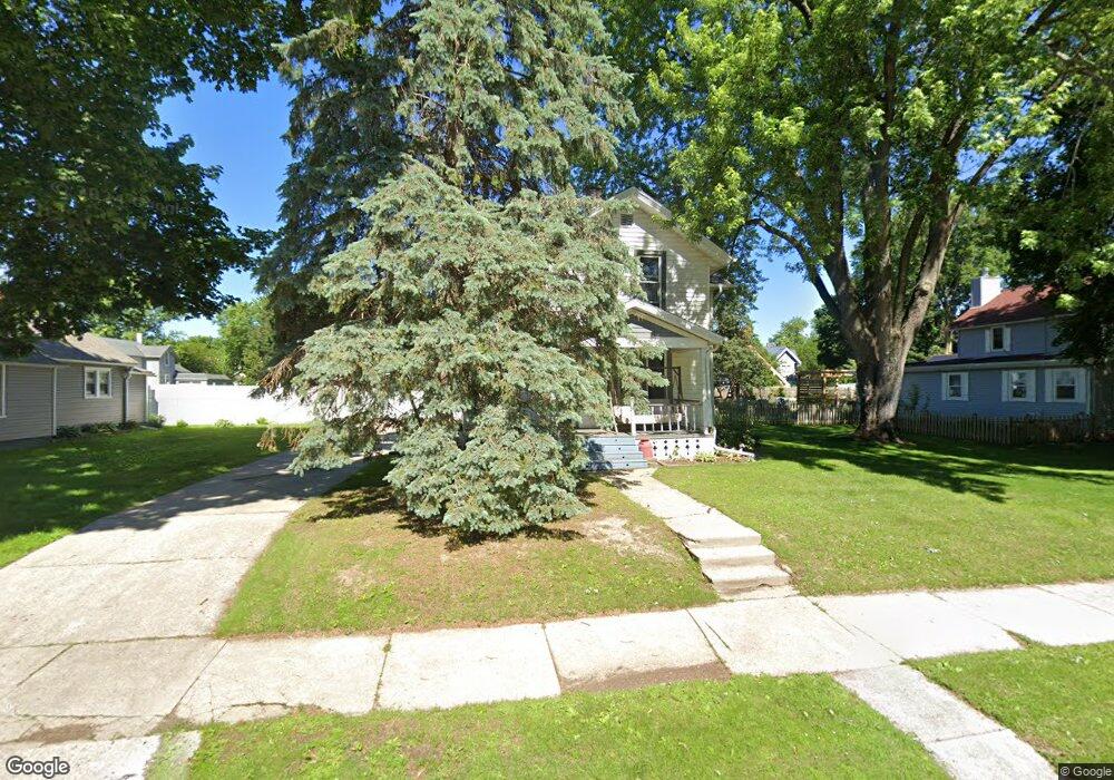 48 S Elm St, Oconomowoc, WI 53066 - photo 1