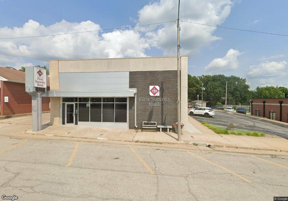 312 Maple St, Overbrook, KS 66524 - photo 1