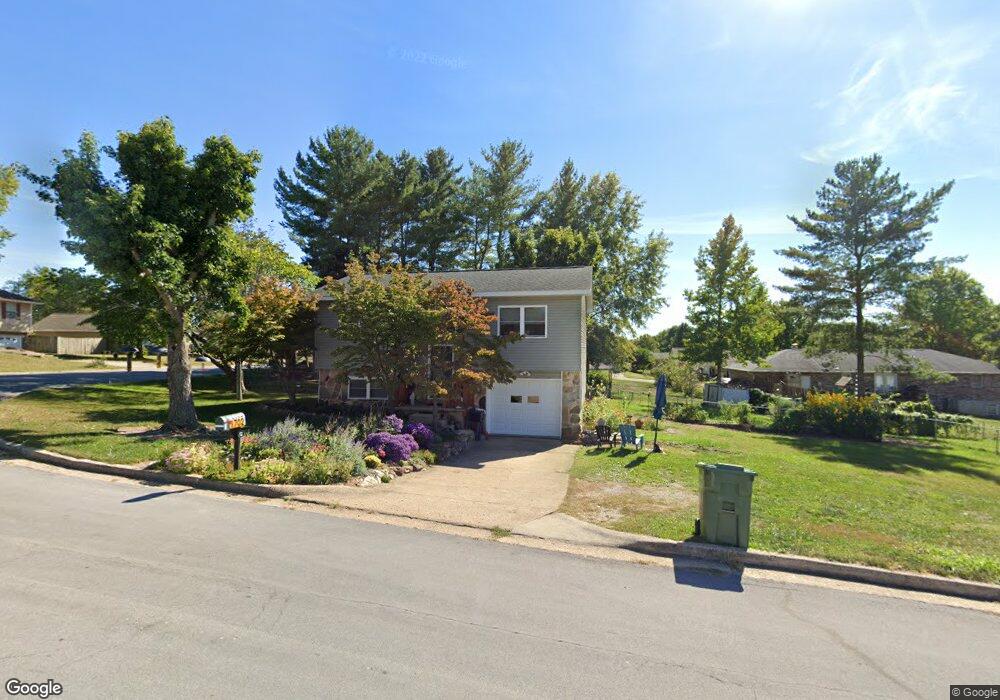 1702 Whitney Ln, Rolla, MO 65401 - photo 1