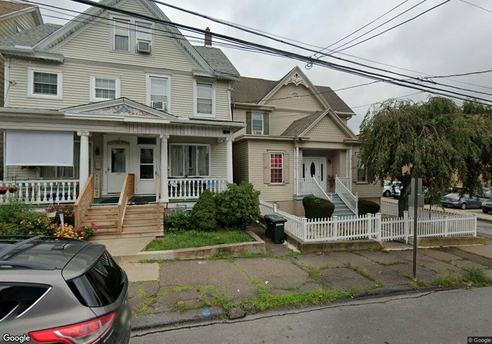 627 N Laurel St, Hazleton, PA 18201 - photo 1