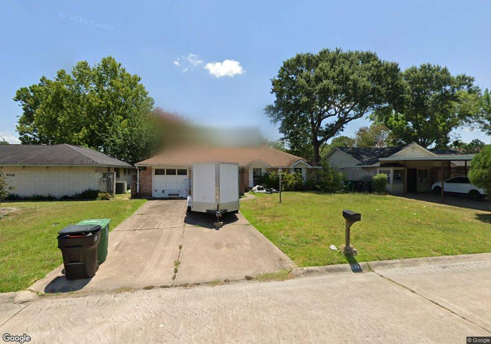 8826 Creeping Vine Ln, Houston, TX 77088 - photo 1