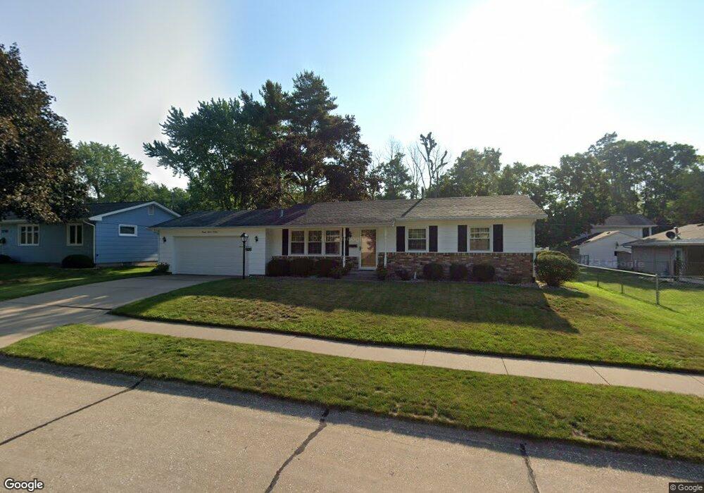 2712 2nd St, Moline, IL 61265 - photo 1