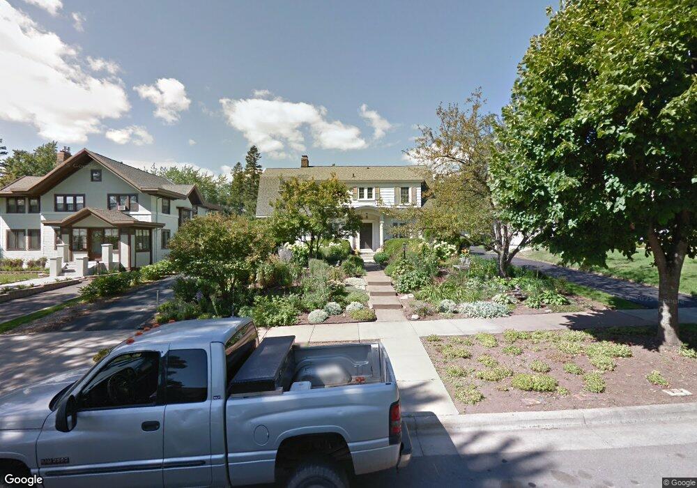 2617 E 5th St, Duluth, MN 55812 - photo 1