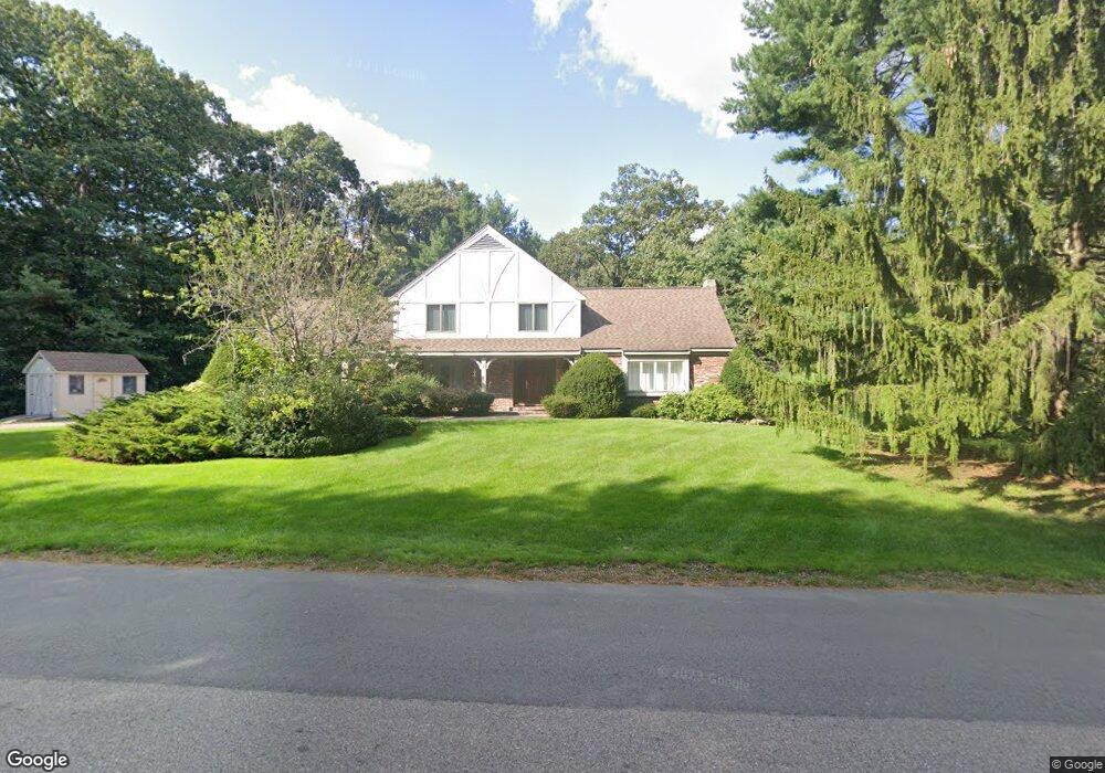 2 Iroquois Ave, Andover, MA 01810 - photo 1