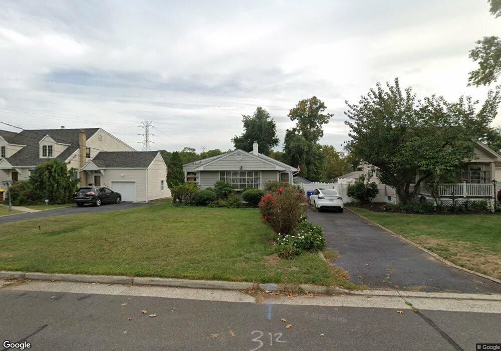 312 Runyon Ave, Middlesex, NJ 08846 - photo 1