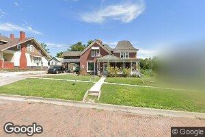412 W 6th St, Larned, KS 67550