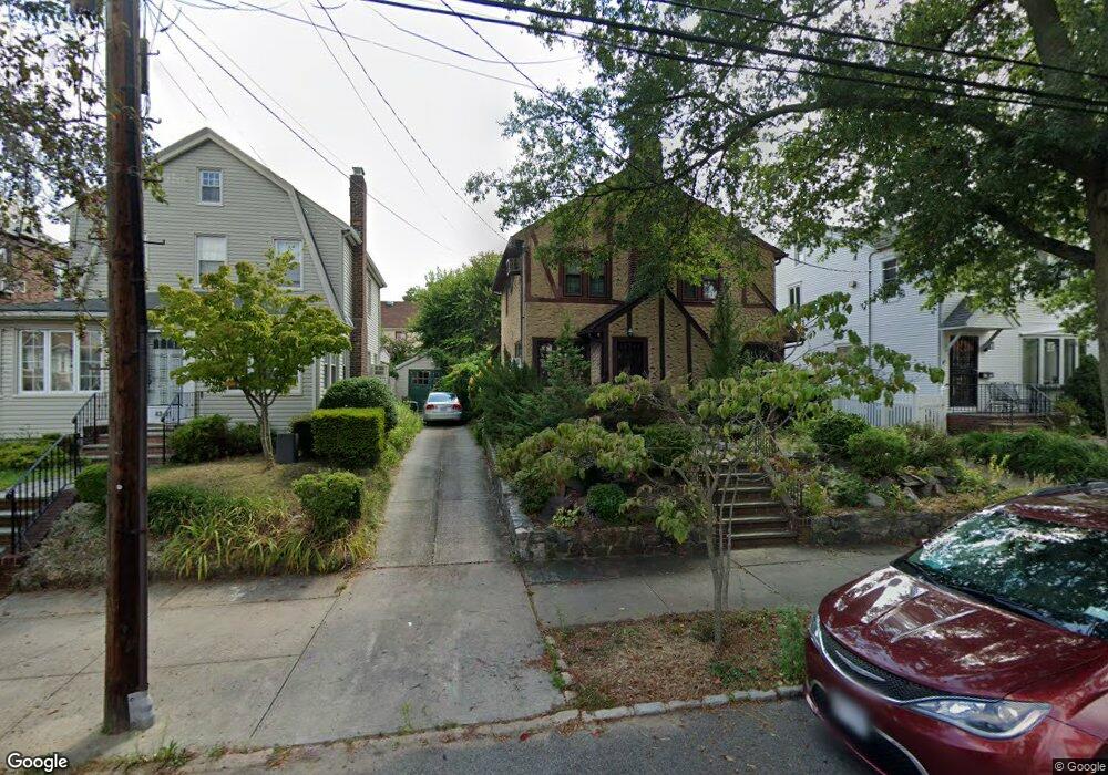 4355 169th St, Flushing, NY 11358 - photo 1