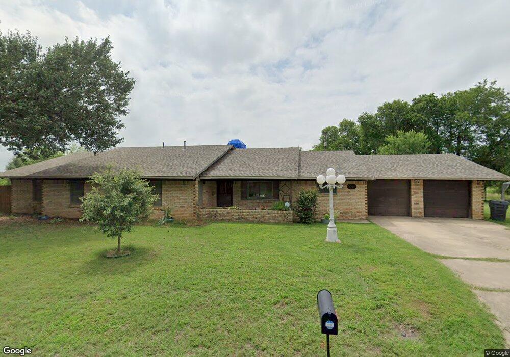 1311 A St SE, Ardmore, OK 73401 - photo 1