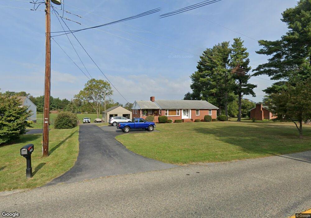 2747 Lyndhurst Rd, Waynesboro, VA 22980 - photo 1