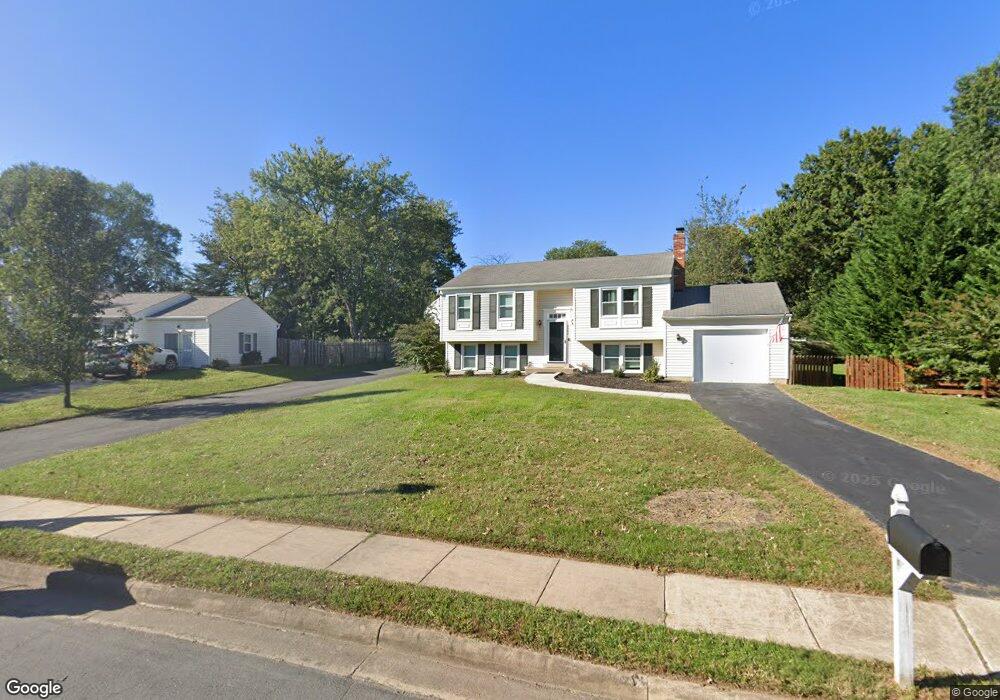 2608 Armada St, Herndon, VA 20171 - photo 1