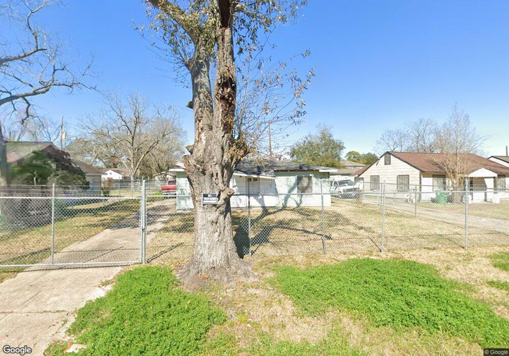 7723 Greendowns St, Houston, TX 77087 - photo 1