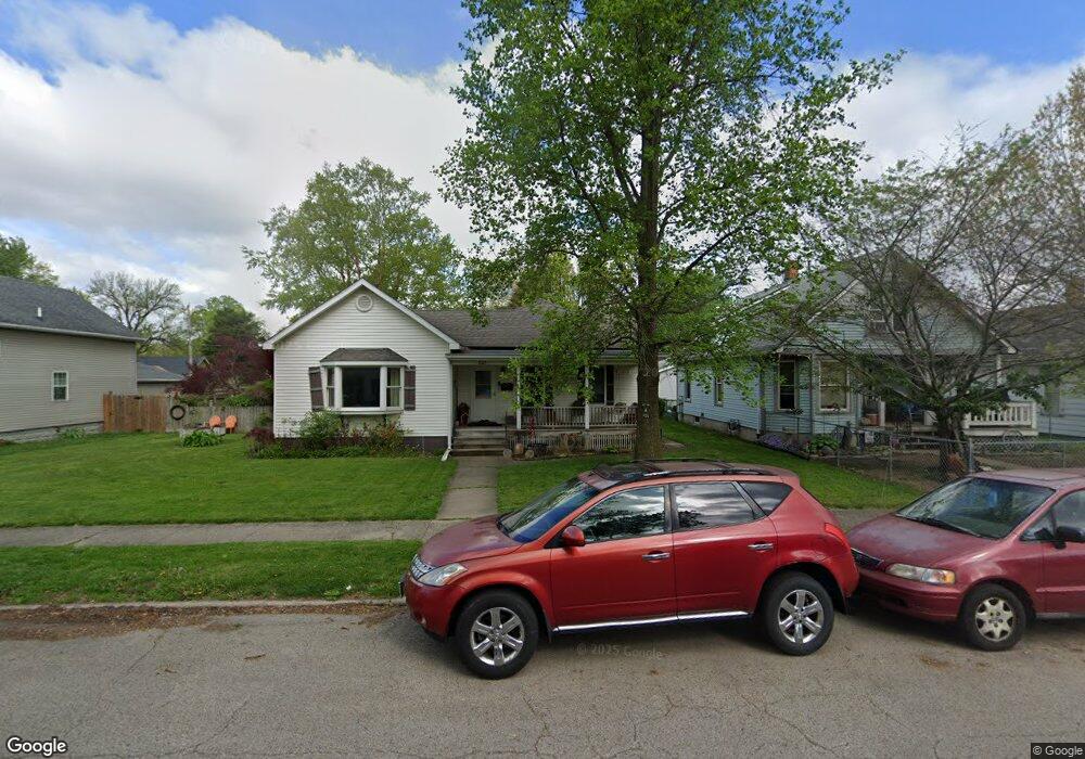 621 N Hamilton St, Lincoln, IL 62656 - photo 1