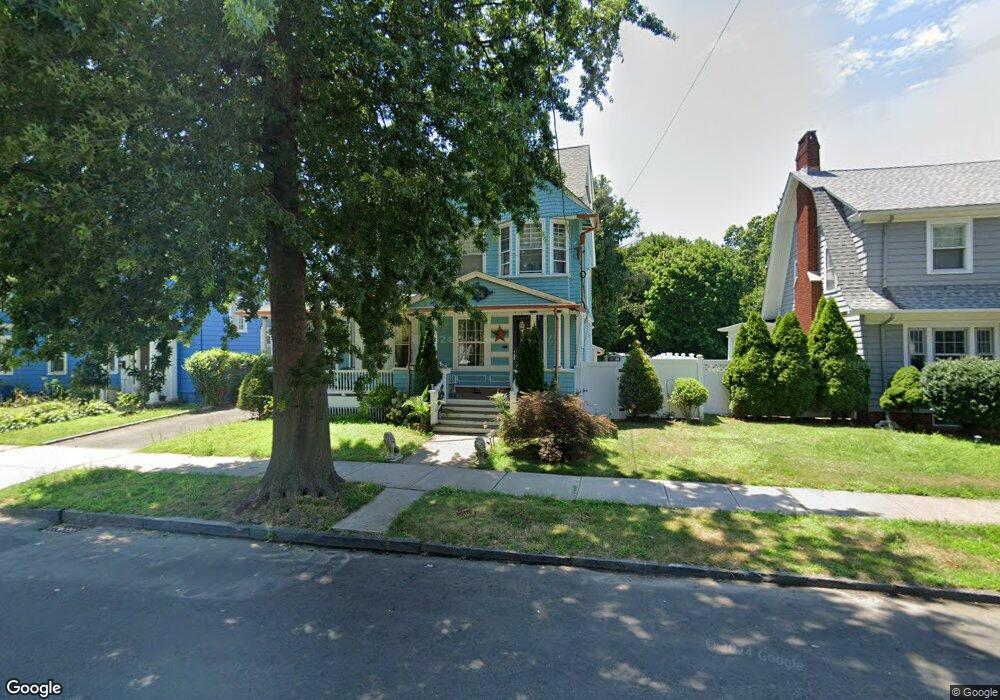 825 Laurel Ave, Bridgeport, CT 06604 - photo 1